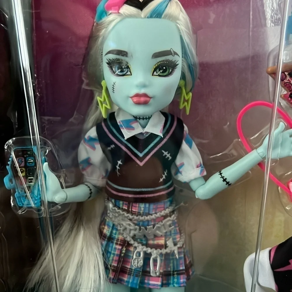 Monster High Doll Frankie Stein with Accessories & Pet Posable